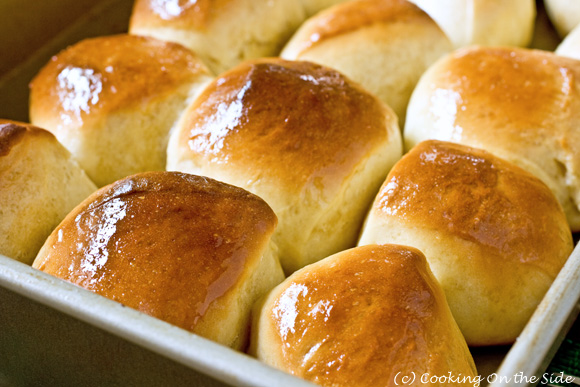 Post image for Classic Dinner Rolls