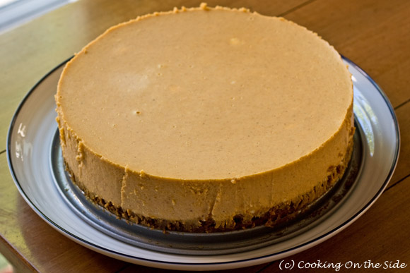 Behold the pristine, non-cracked cheesecake surface!