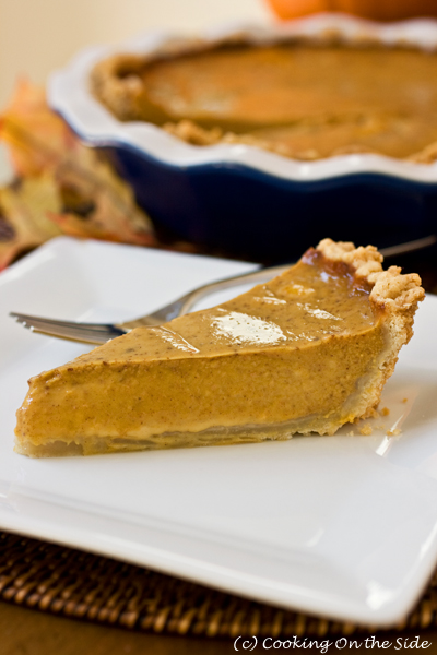 https://cookingontheside.com/wp-content/uploads/2011/11/Chai-Pumpkin-Pie-vert-400.jpg