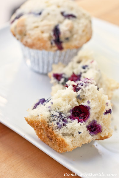 Post image for Blueberry Streusel Muffins…and a White Lily Cuisinart Baking Giveaway!